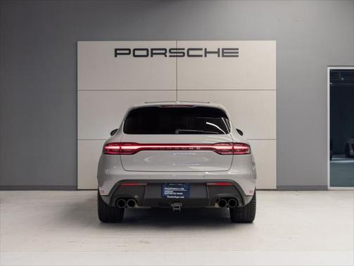 2024 Porsche Macan Base