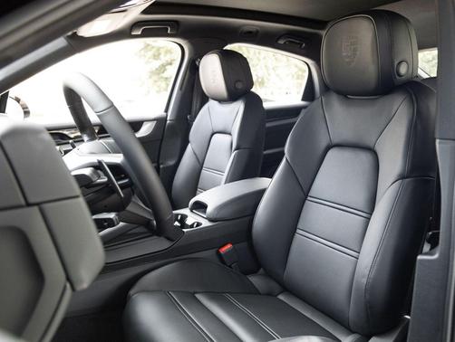Chromite Black Metallic 2026 Porsche Cayenne S
