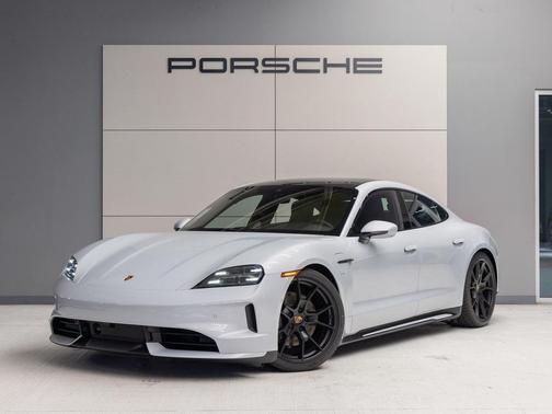 2025 Porsche Taycan 
