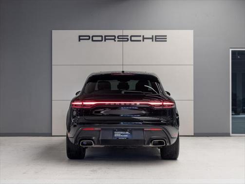 2024 Porsche Macan Base