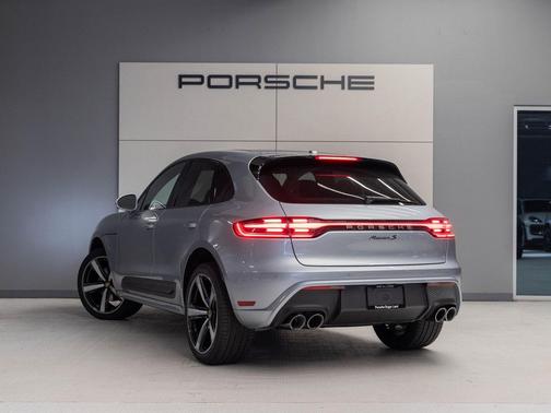 2025 Porsche Macan S