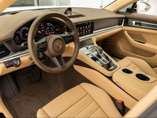 2023 Porsche Panamera Platinum Edition