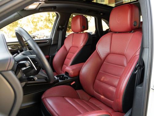 White 2025 Porsche Macan Macan
