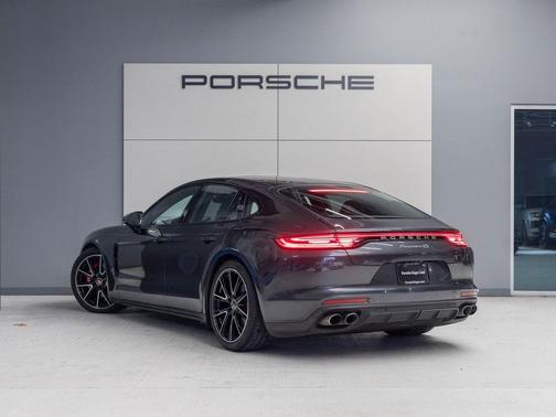 2023 Porsche Panamera 4S