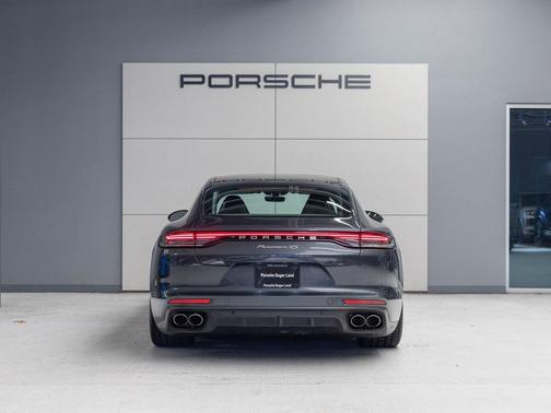 2023 Porsche Panamera 4S