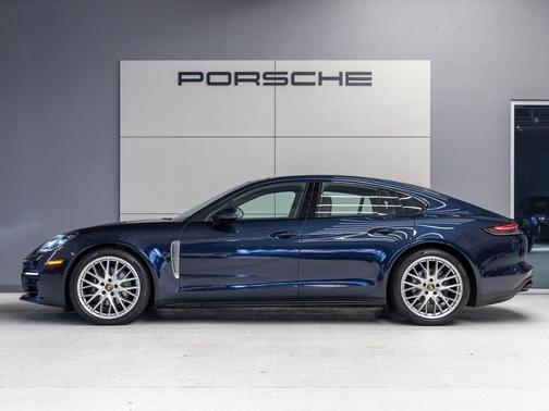 2023 Porsche Panamera 4 Platinum Edition
