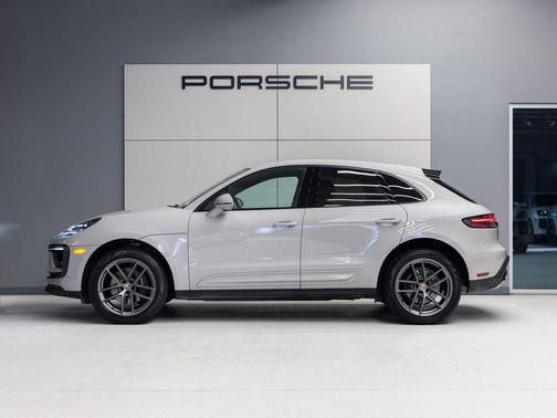 Chalk 2023 Porsche Macan Macan