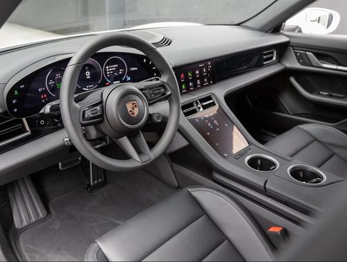 2025 Porsche Taycan 4