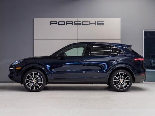 2023 Porsche Cayenne Platinum Edition
