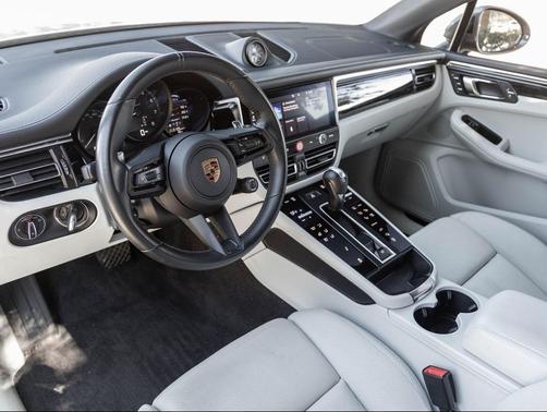 2024 Porsche Macan T