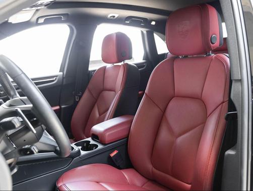 2024 Porsche Macan
