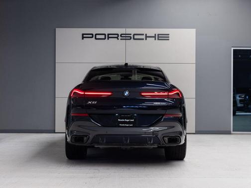 Carbon Black Metallic 2024 BMW X6 xDrive40i