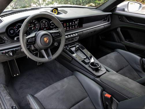 2024 Porsche 911 Carrera GTS