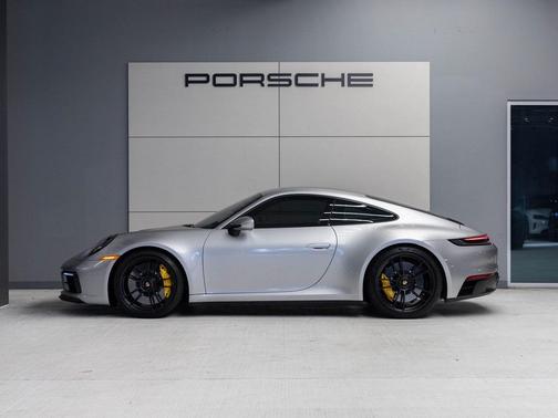 2024 Porsche 911 Carrera GTS