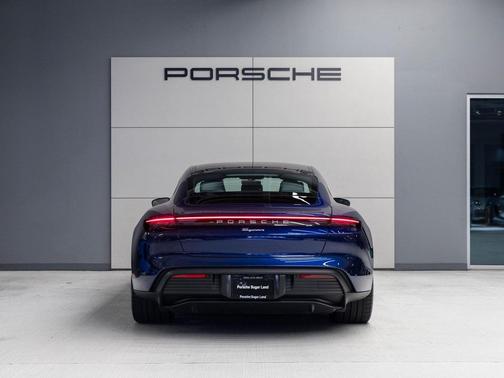 2024 Porsche Taycan 
