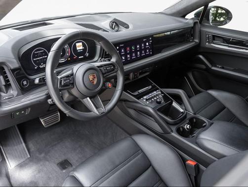 2025 Porsche Cayenne Turbo GT