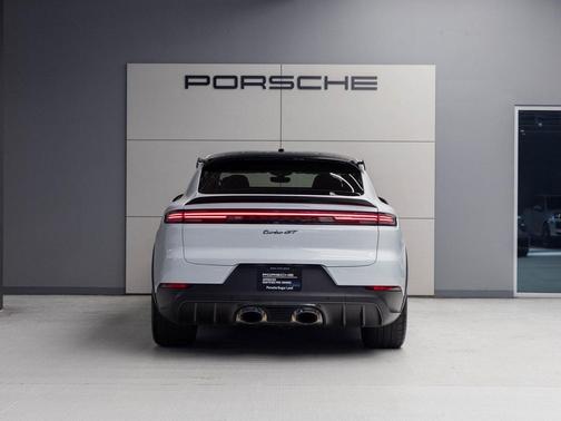 2025 Porsche Cayenne Turbo GT