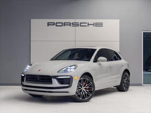 2023 Porsche Macan Base
