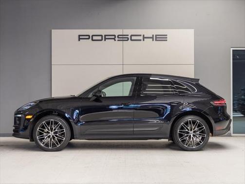 2023 Porsche Macan Base