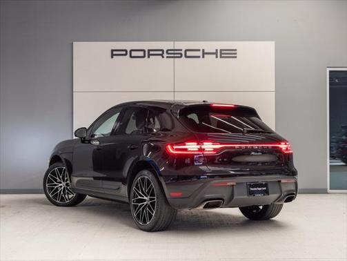 2023 Porsche Macan Base