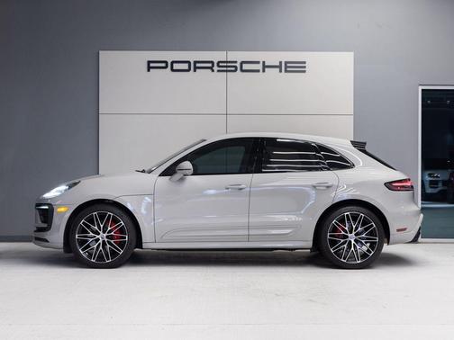 Chalk 2023 Porsche Macan Macan