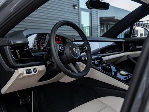 Slate Grey Neo 2025 Porsche Panamera 4