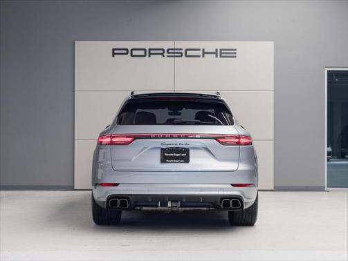 2021 Porsche Cayenne Turbo