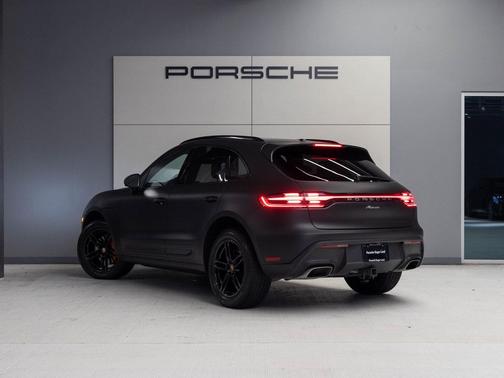 2023 Porsche Macan T