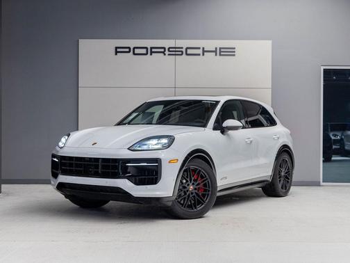 2026 Porsche Cayenne GTS