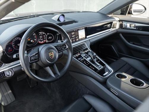 2021 Porsche Panamera Base (PDK)