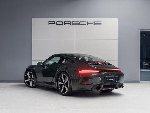 2026 Porsche 911 Carrera 4S