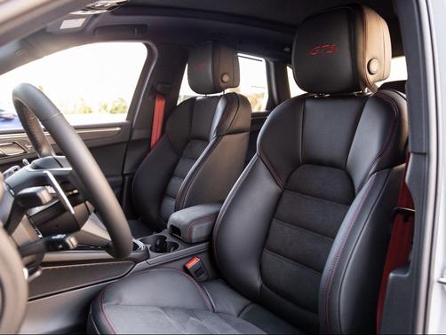 2026 Porsche Macan GTS