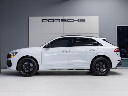 Glacier White Metallic 2025 Audi RS Q8 4.0T