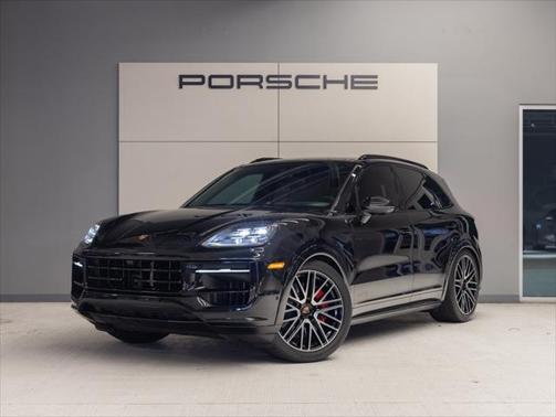 2025 Porsche Cayenne GTS