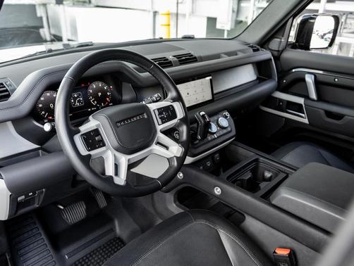 2023 Land Rover Defender 110 X-Dynamic SE