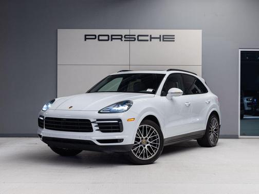 Carrara White Metallic 2023 Porsche Cayenne Platinum Edition
