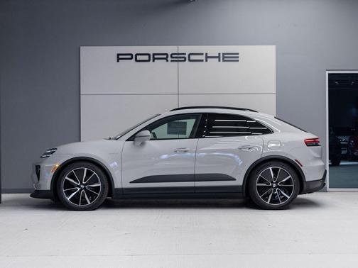 Chalk 2026 Porsche Macan Macan Electric 4