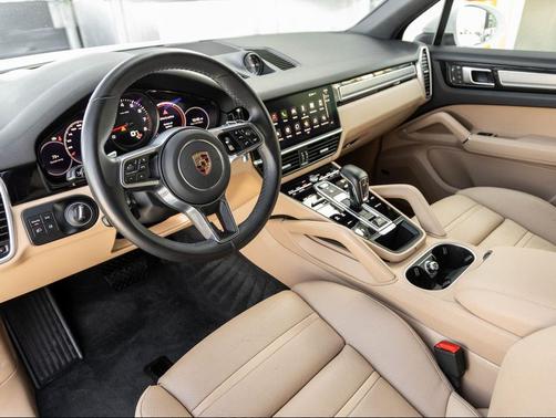 2023 Porsche Cayenne Platinum Edition