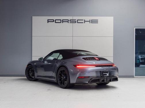 2026 Porsche 911 Carrera GTS