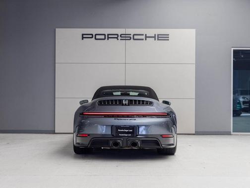 2026 Porsche 911 Carrera GTS