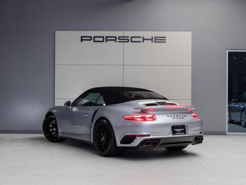 2018 Porsche 911 Turbo S