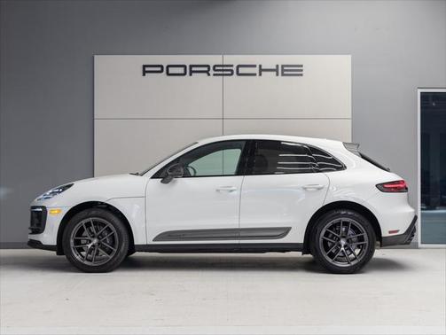 2023 Porsche Macan Base