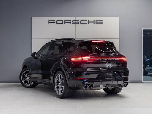 2025 Porsche Cayenne Base