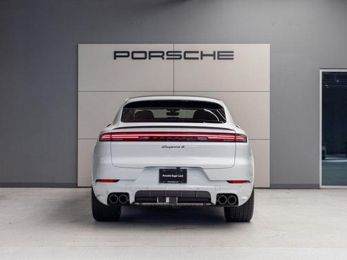 2025 Porsche Cayenne S