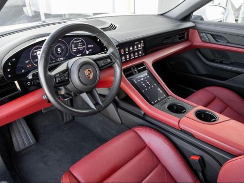 2024 Porsche Taycan 4S