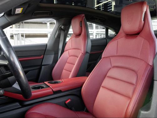 2024 Porsche Taycan 4S