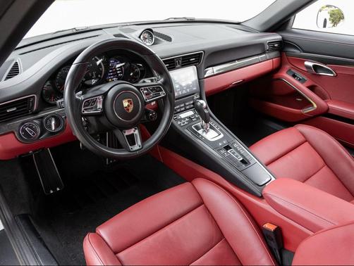 2019 Porsche 911 Turbo