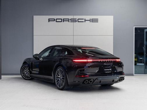 2026 Porsche Panamera 4S E-Hybrid