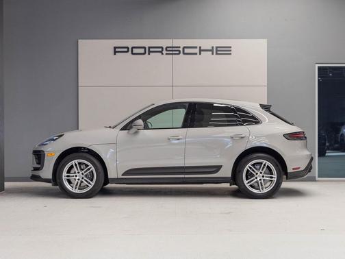 2022 Porsche Macan 