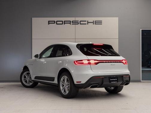 2025 Porsche Macan T